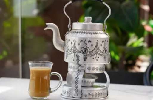 Karak tea pot