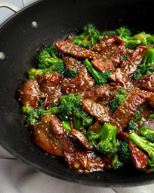 Sliced Beef with Special Sauce